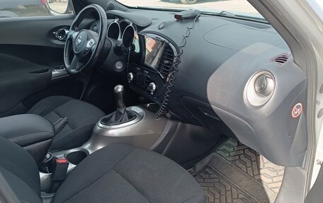Nissan Juke II, 2011 год, 880 000 рублей, 9 фотография