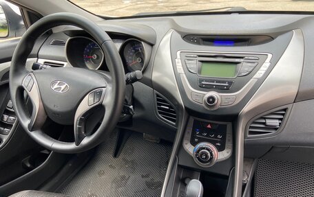 Hyundai Elantra V, 2012 год, 1 090 000 рублей, 31 фотография