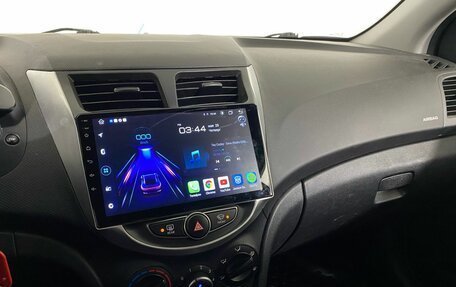 Hyundai Solaris II рестайлинг, 2015 год, 1 030 000 рублей, 10 фотография