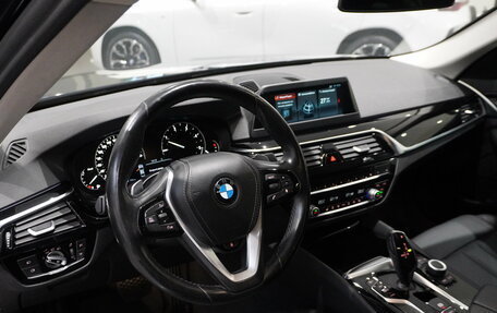 BMW 5 серия, 2018 год, 3 395 000 рублей, 13 фотография
