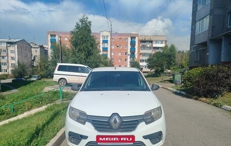 Renault Logan II, 2019 год, 400 000 рублей, 1 фотография