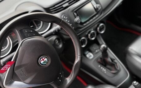 Alfa Romeo Giulietta, 2014 год, 1 400 000 рублей, 8 фотография