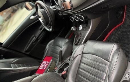 Alfa Romeo Giulietta, 2014 год, 1 400 000 рублей, 12 фотография
