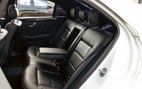Mercedes-Benz E-Класс, 2012 год, 18 фотография
