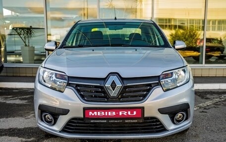 Renault Logan II, 2018 год, 1 068 000 рублей, 2 фотография