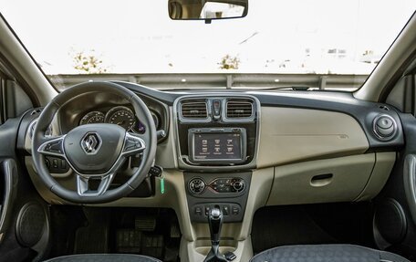 Renault Logan II, 2018 год, 1 068 000 рублей, 14 фотография