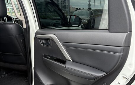 Mitsubishi Montero Sport, 2022 год, 3 830 000 рублей, 12 фотография
