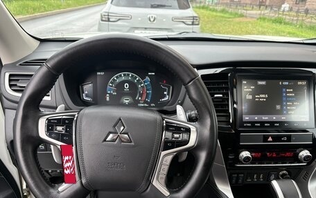 Mitsubishi Montero Sport, 2022 год, 3 830 000 рублей, 30 фотография