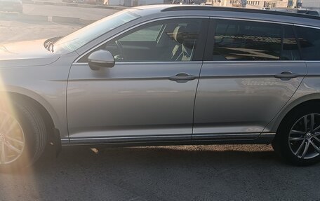 Volkswagen Passat B8 рестайлинг, 2017 год, 2 070 000 рублей, 2 фотография