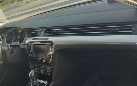 Volkswagen Passat B8 рестайлинг, 2017 год, 2 070 000 рублей, 18 фотография