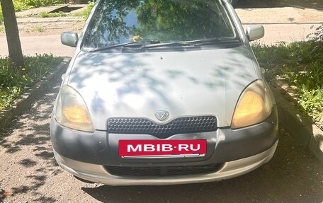 Toyota Vitz, 2000 год, 350 000 рублей, 2 фотография
