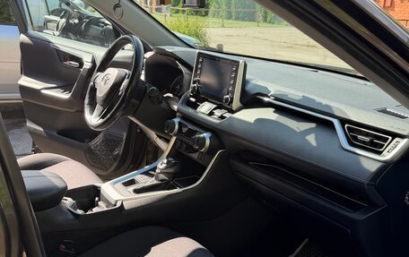 Toyota RAV4, 2020 год, 2 999 000 рублей, 8 фотография