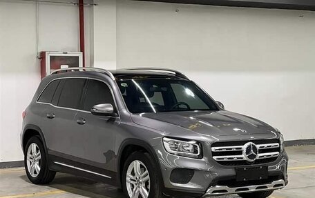 Mercedes-Benz GLB, 2022 год, 2 360 000 рублей, 2 фотография