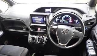 Toyota Noah III, 2015 год, 1 345 000 рублей, 5 фотография
