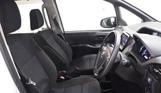 Toyota Noah III, 2015 год, 1 345 000 рублей, 8 фотография