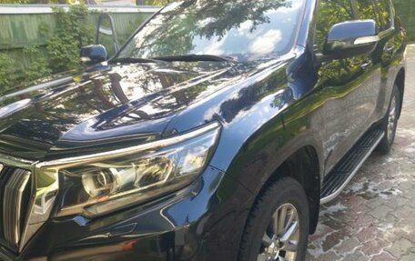 Toyota Land Cruiser Prado 150 рестайлинг 2, 2018 год, 4 300 000 рублей, 2 фотография