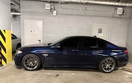 BMW 5 серия, 2013 год, 2 400 000 рублей, 3 фотография