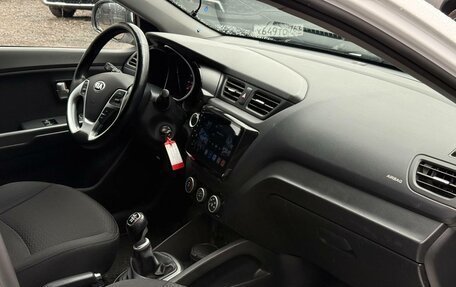 KIA Rio III рестайлинг, 2016 год, 900 000 рублей, 30 фотография