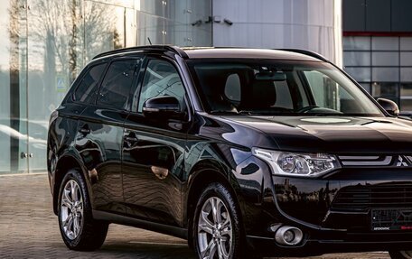 Mitsubishi Outlander III рестайлинг 3, 2014 год, 1 255 000 рублей, 7 фотография