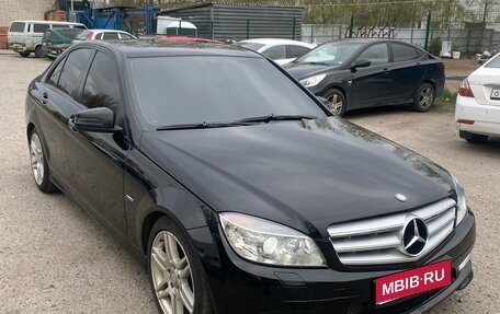 Mercedes-Benz C-Класс, 2010 год, 900 000 рублей, 1 фотография