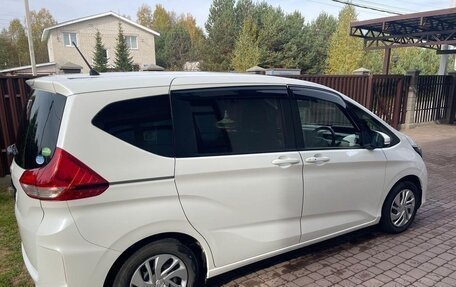 Honda Freed II, 2019 год, 1 250 000 рублей, 10 фотография
