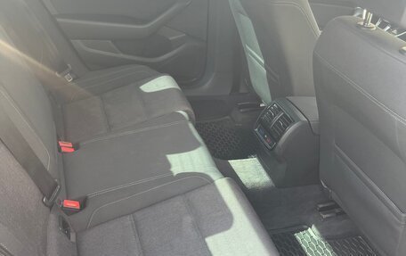 Volkswagen Passat B8 рестайлинг, 2019 год, 1 670 000 рублей, 20 фотография