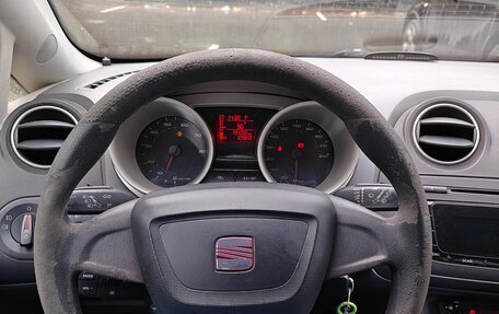 SEAT Ibiza IV рестайлинг 2, 2011 год, 550 000 рублей, 6 фотография
