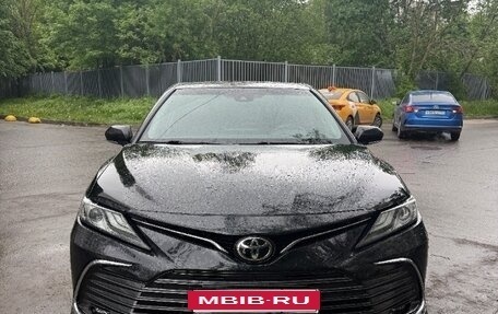 Toyota Camry, 2023 год, 3 300 000 рублей, 4 фотография