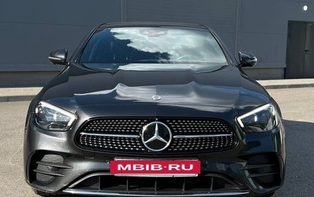Mercedes-Benz E-Класс, 2021 год, 5 300 000 рублей, 2 фотография