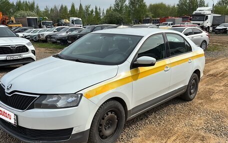 Skoda Rapid I, 2019 год, 900 000 рублей, 3 фотография