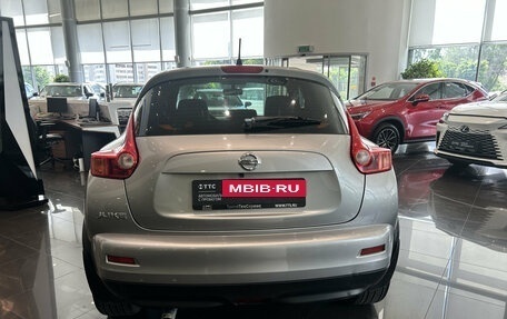 Nissan Juke II, 2011 год, 894 000 рублей, 10 фотография