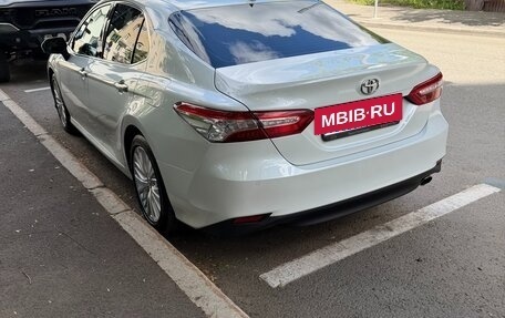 Toyota Camry, 2019 год, 2 500 000 рублей, 10 фотография
