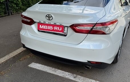 Toyota Camry, 2019 год, 2 500 000 рублей, 2 фотография