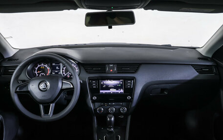 Skoda Octavia, 2019 год, 1 790 000 рублей, 15 фотография