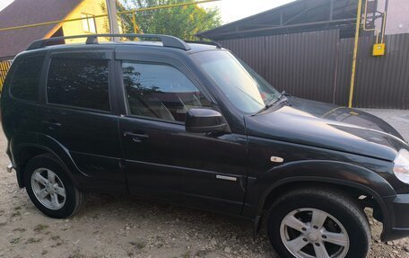 Chevrolet Niva I рестайлинг, 2014 год, 560 000 рублей, 3 фотография