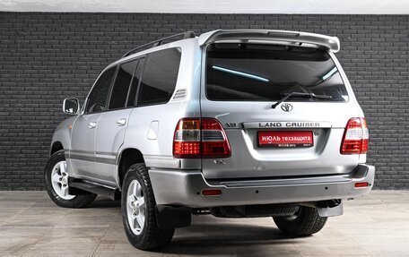 Toyota Land Cruiser 100 рестайлинг 2, 2006 год, 2 060 000 рублей, 7 фотография