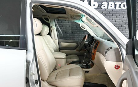 Toyota Land Cruiser 100 рестайлинг 2, 2006 год, 2 060 000 рублей, 13 фотография