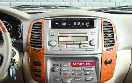 Toyota Land Cruiser 100 рестайлинг 2, 2006 год, 2 060 000 рублей, 15 фотография