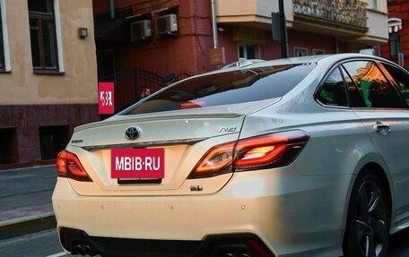 Toyota Crown, 2018 год, 3 899 000 рублей, 2 фотография