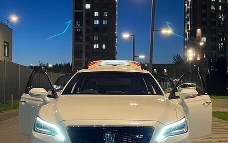 Toyota Crown, 2018 год, 3 899 000 рублей, 6 фотография
