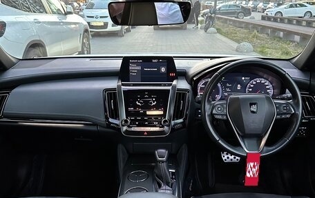 Toyota Crown, 2018 год, 3 899 000 рублей, 18 фотография