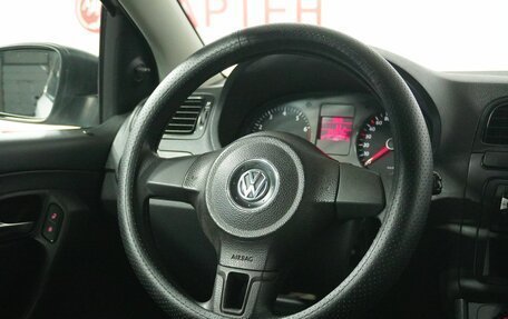 Volkswagen Polo VI (EU Market), 2012 год, 450 000 рублей, 16 фотография