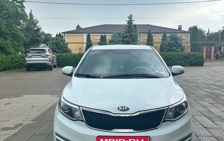 KIA Rio III рестайлинг, 2016 год, 1 560 000 рублей, 1 фотография