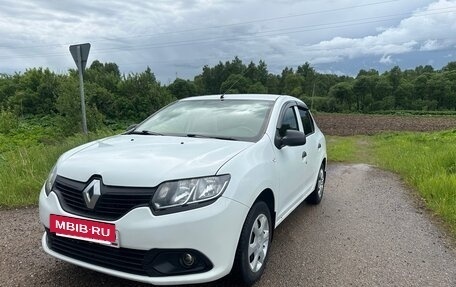 Renault Logan II, 2015 год, 640 000 рублей, 2 фотография