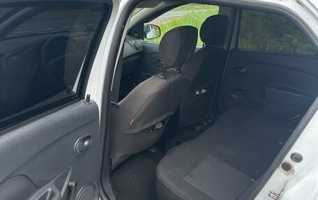 Renault Logan II, 2015 год, 640 000 рублей, 15 фотография