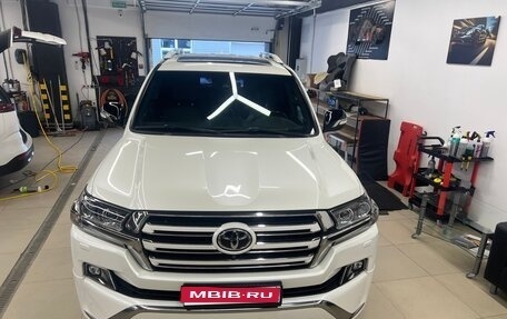 Toyota Land Cruiser 200, 2016 год, 5 000 000 рублей, 1 фотография