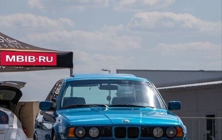 BMW 5 серия, 1989 год, 600 000 рублей, 1 фотография