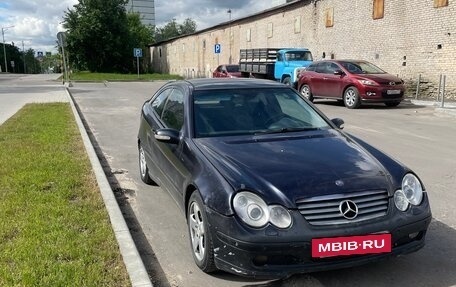 Mercedes-Benz C-Класс, 2002 год, 280 000 рублей, 2 фотография