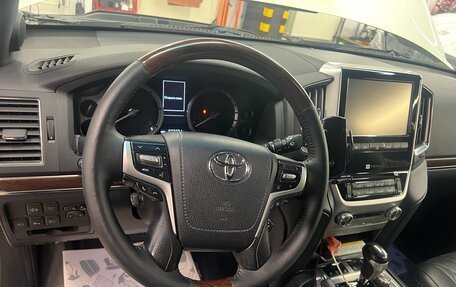 Toyota Land Cruiser 200, 2016 год, 5 000 000 рублей, 6 фотография