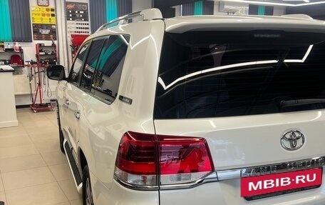 Toyota Land Cruiser 200, 2016 год, 5 000 000 рублей, 12 фотография